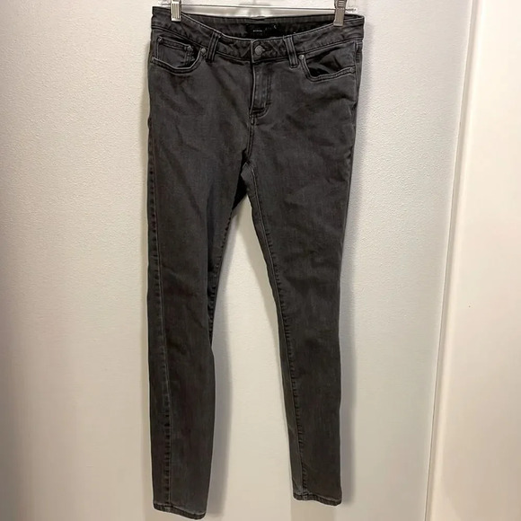𝅺Prana woman’s dark grey straight legged jeans - Picture 2 of 14